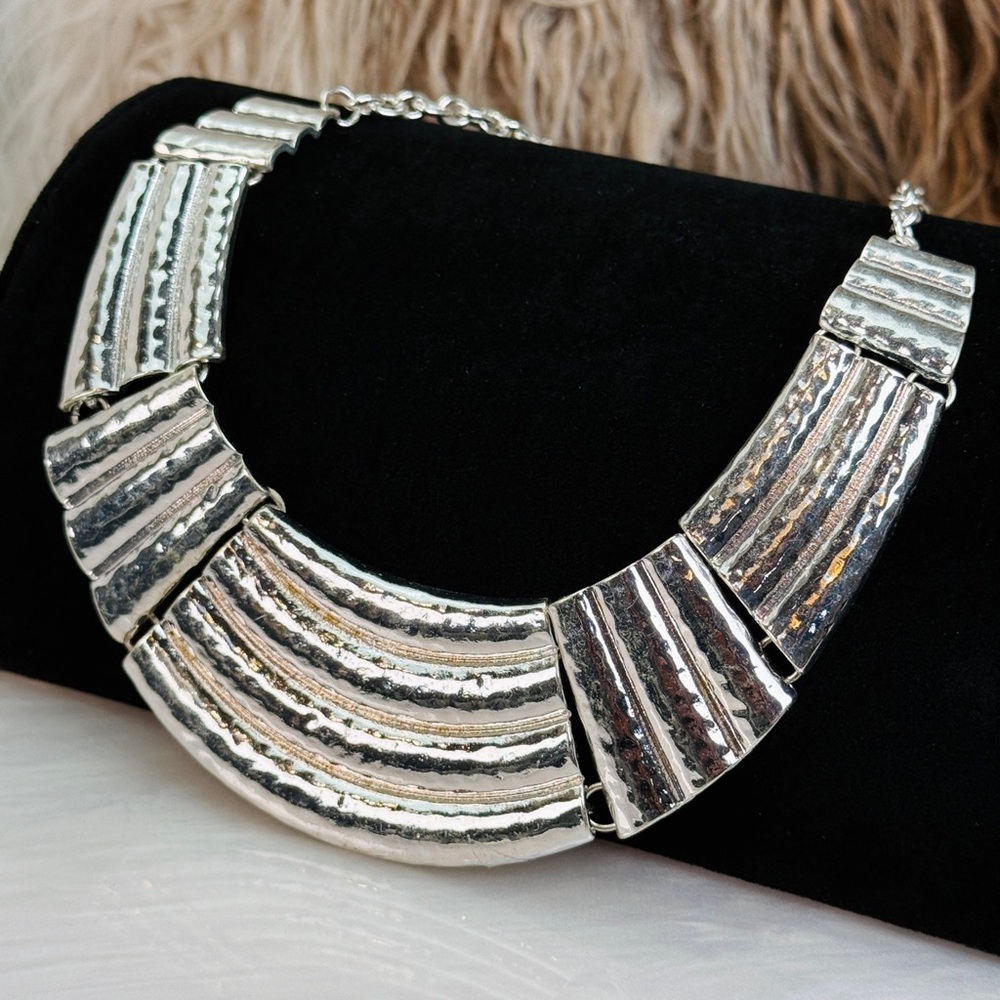 Gorgeous, Silvertone weighted costume statement, necklace